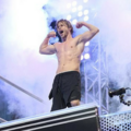 Derek Hough Rips Off His Shirt in Impressive 'American Ninja Warrior' Showing - Watch!