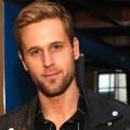 'Younger' Star Dan Amboyer Comes Out as Gay, Marries Eric Berger