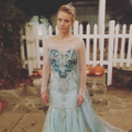 Kristen Bell Dresses Up Like Elsa From 'Frozen' to Make Her Daughter Happy on Halloween