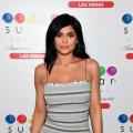New Mom Kylie Jenner Shares Her 'Summer Goals' With Bikini Throwback Pic