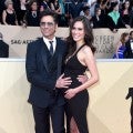 John Stamos Adorably Kisses Caitlin McHugh's Baby Bump on 2018 SAG Awards Red Carpet: Pic!