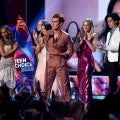 'Riverdale' Stars Are the Definition of Friendship at the 2018 Teen Choice Awards -- Pics!