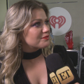 EXCLUSIVE: Kelly Clarkson Tearfully Praises Carrie Underwood for Opening Up About Pregnancy Journey