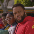 'Black-ish': Anthony Anderson Ditches Camping for Luxury in Hilarious Winter Premiere Sneak Peek (Exclusive) 