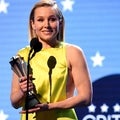 Kristen Bell Opens Up About Accepting Her 'Brave' and 'Cowardly' Parts in Inspiring Critics' Choice Speech