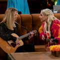 'Friends' Reunion: Lady Gaga Sings 'Smelly Cat' With Lisa Kudrow