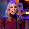 'That's My Jam' First Look: Watch Kate Hudson Sing Ariana Grande!