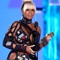 Mary J. Blige Gets Emotional Receiving Icon Award at 2022 BBMAs