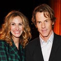Julia Roberts Posts Rare PDA Pic With Danny Moder on Their Anniversary