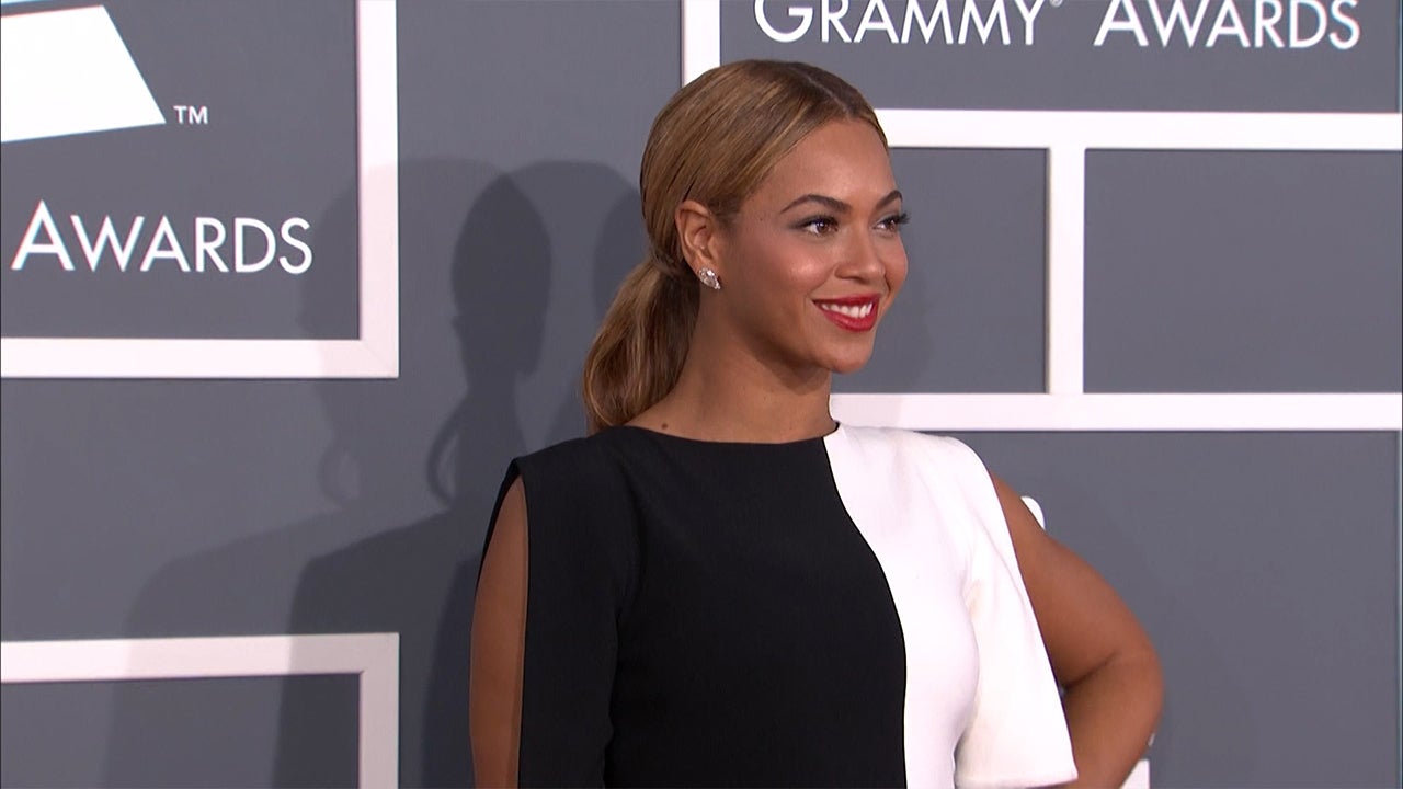 Oops! Beyonce Suffers Wardrobe Malfunction During NYC Show | Entertainment  Tonight