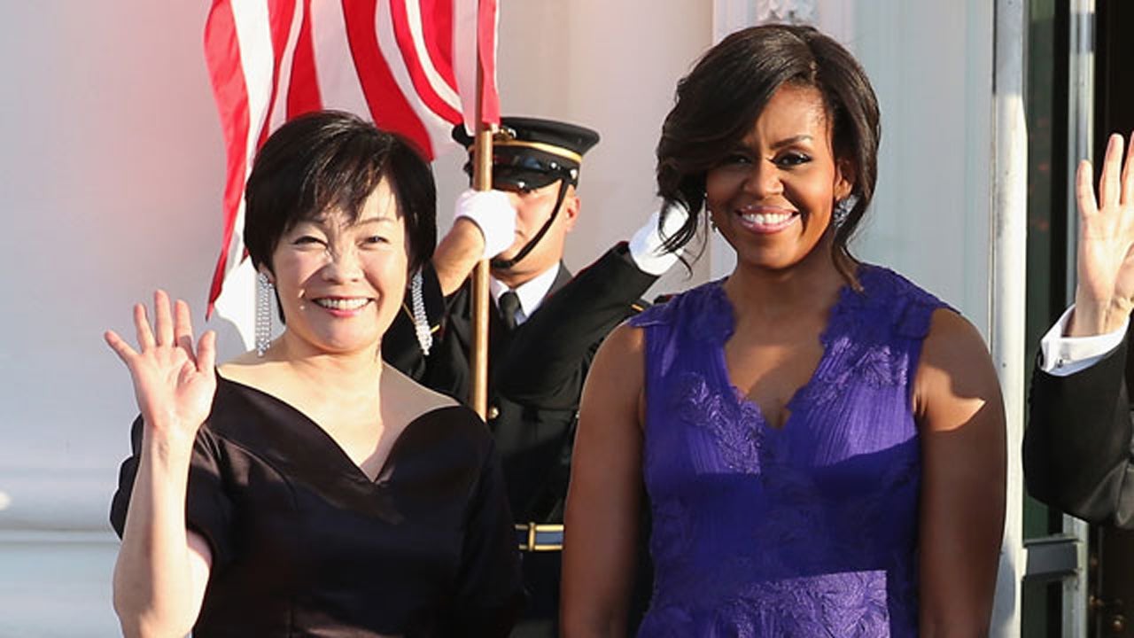 Michelle Obama Shines In White Brandon Maxwell Dress At Singapore