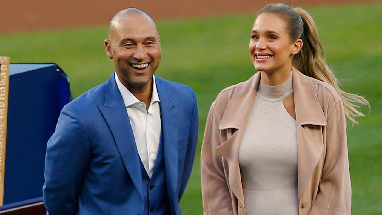 Derek Jeter's wife Hannah Davis shows off baby bump while out with her  husband