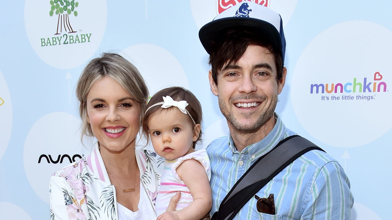 Ali Fedotowsky and family