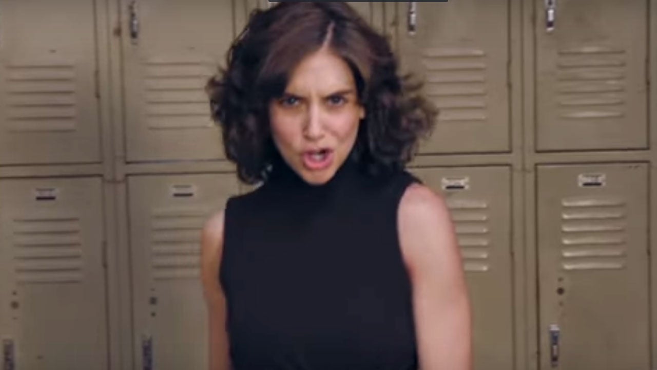 Alison Brie Glow