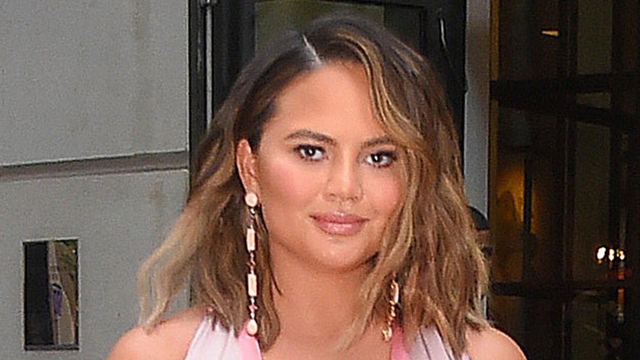 Chrissy Teigen Takes After Gwyneth Paltrow and Tries Vaginal Steaming |  Entertainment Tonight