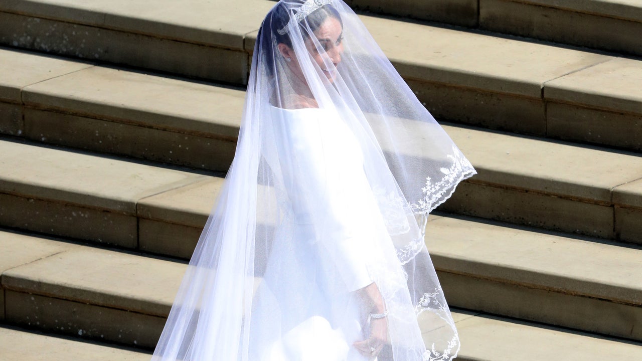 Victoria beckham meghan sale markle wedding dress