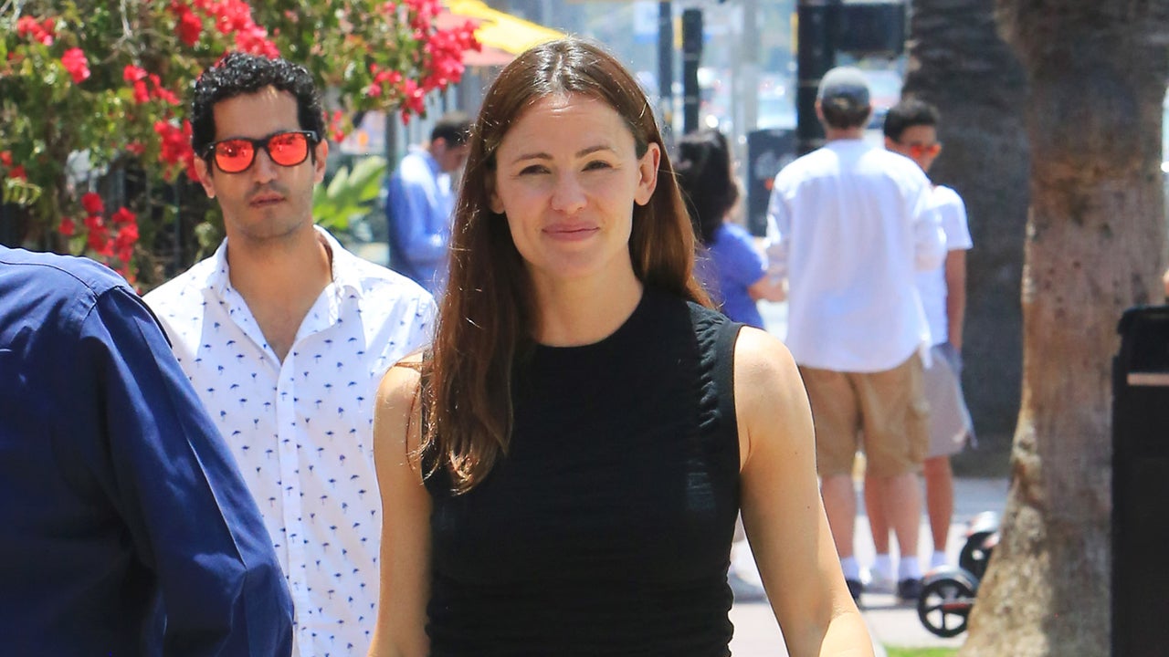 Jennifer Garner at daughter's graduation