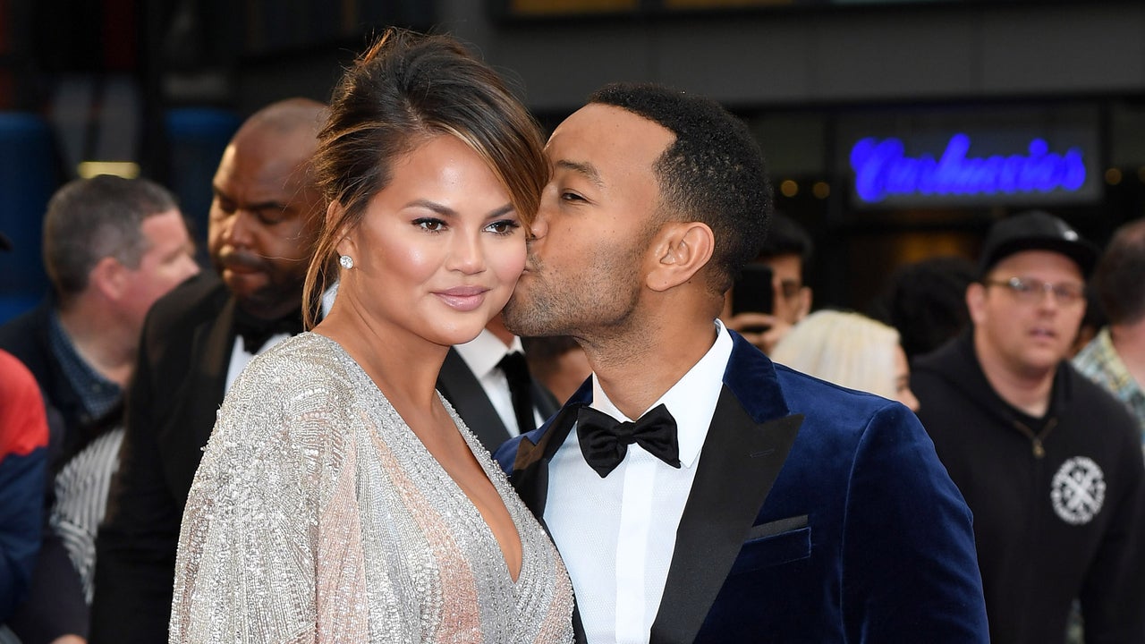 chrissy_teigen_john_legend_gettyimages-1027352356.jpg