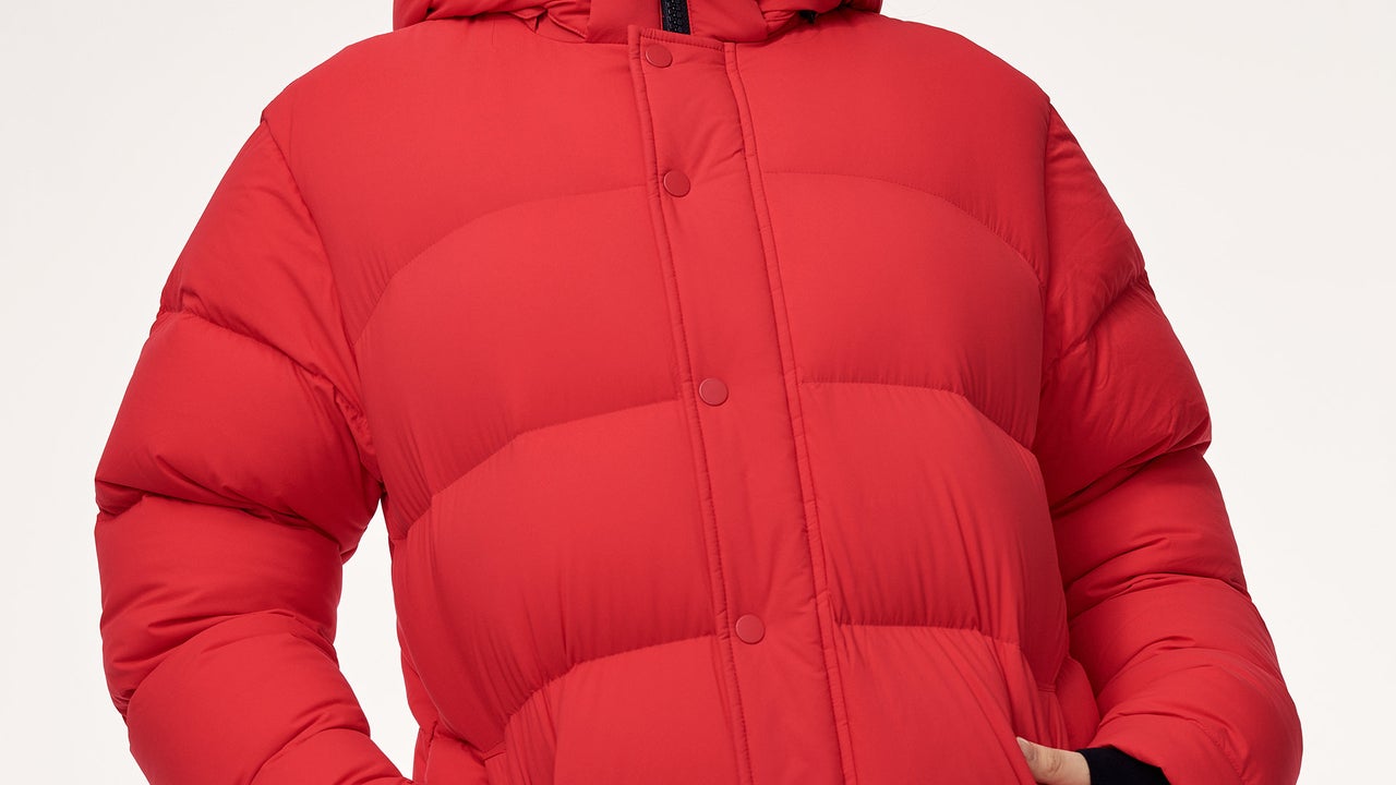 Aritzia red hot sale puffer jacket