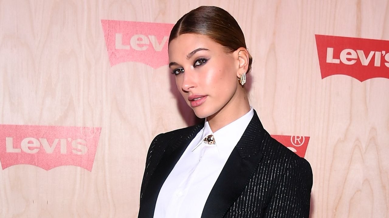 Hailey baldwin deals diamond necklace