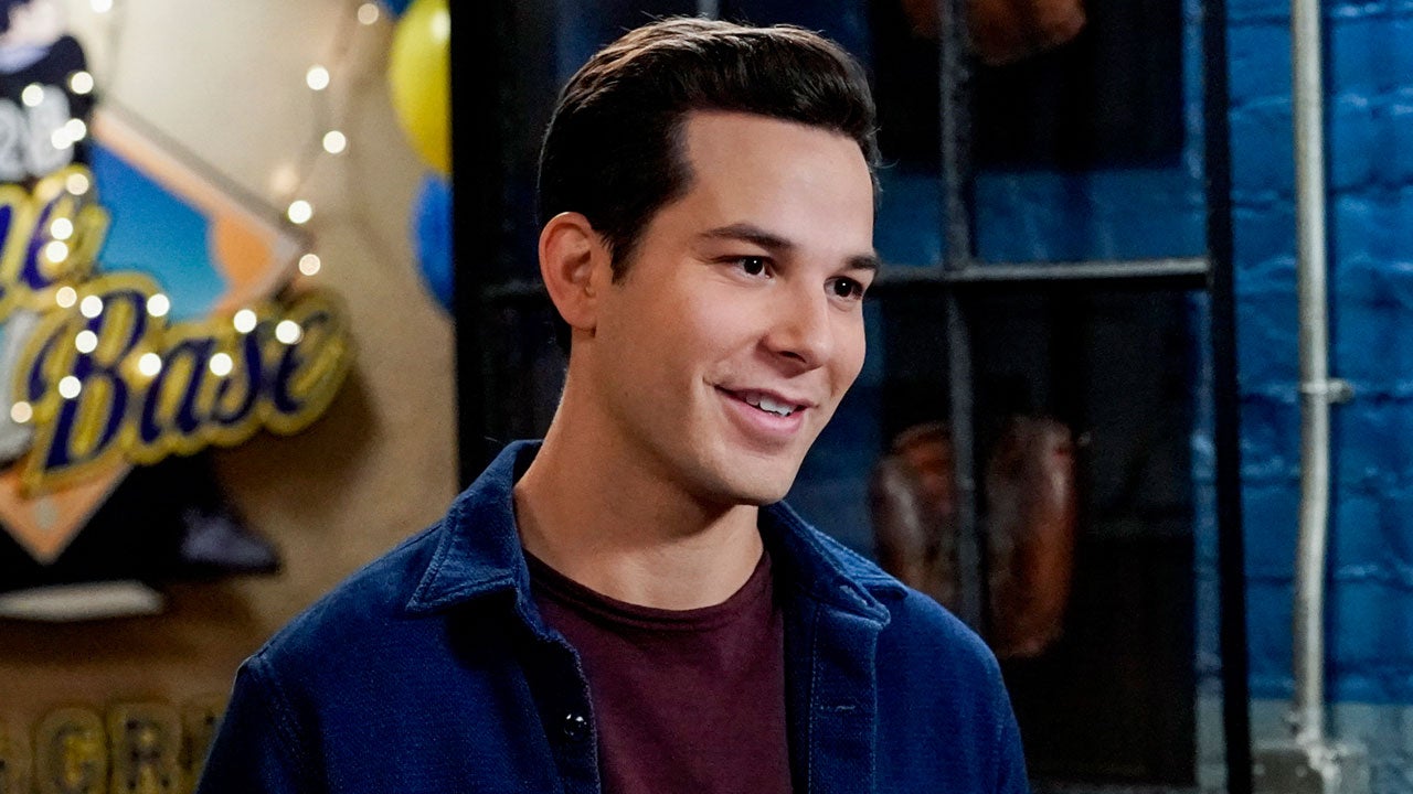 Skylar Astin in Crazy Ex-Girlriend