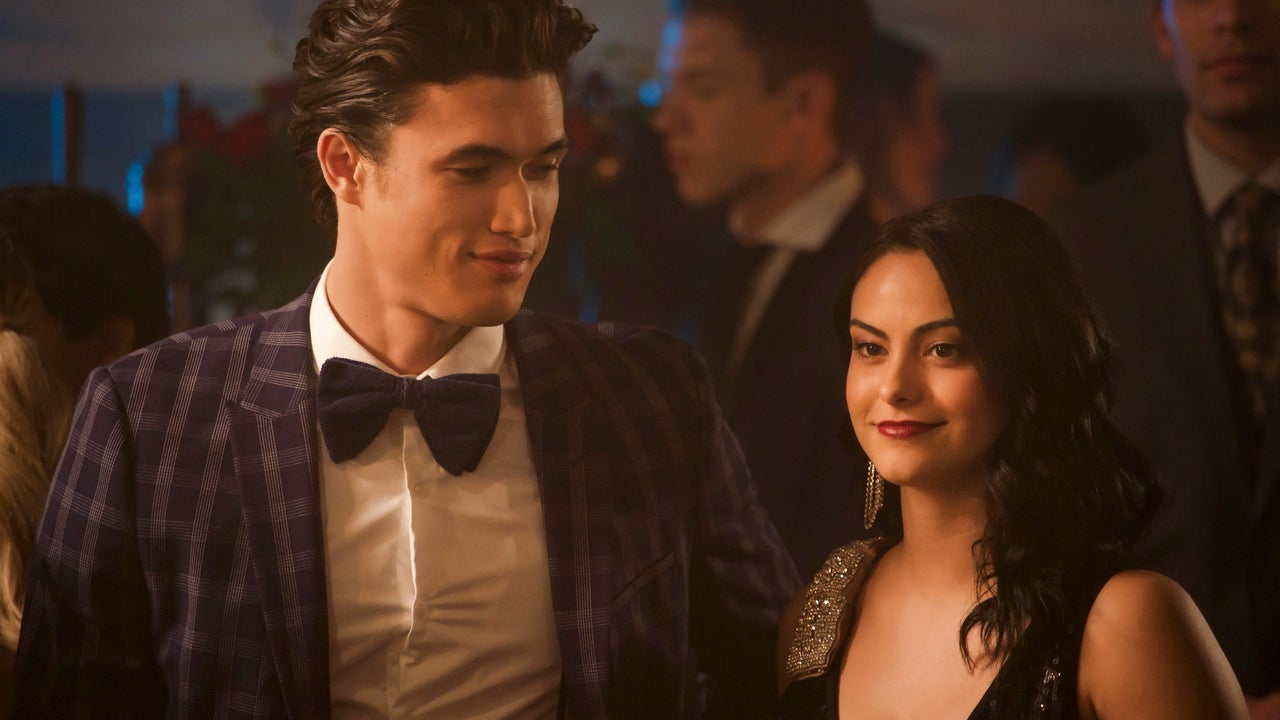 Riverdale, Charles Melton, Camila Mendes