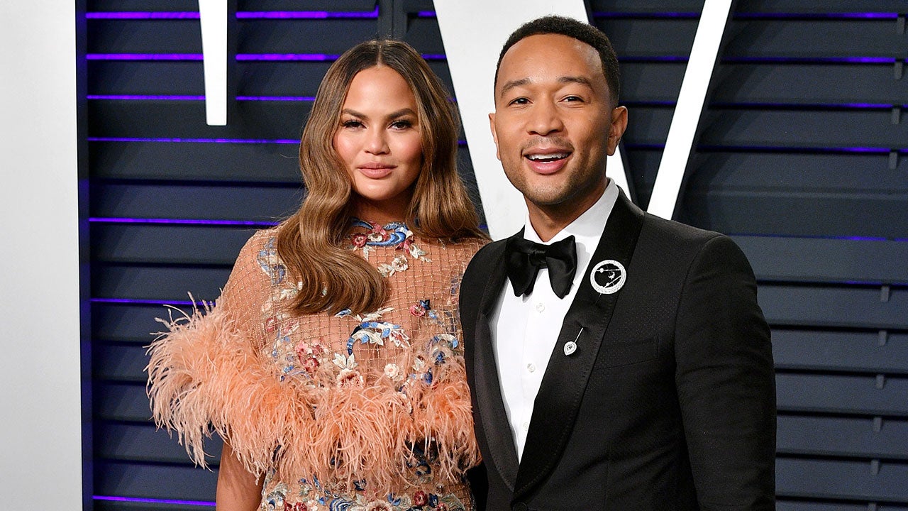 Chrissy Teigen and John Legend at the 2019 Vanity Fair Oscar Party 