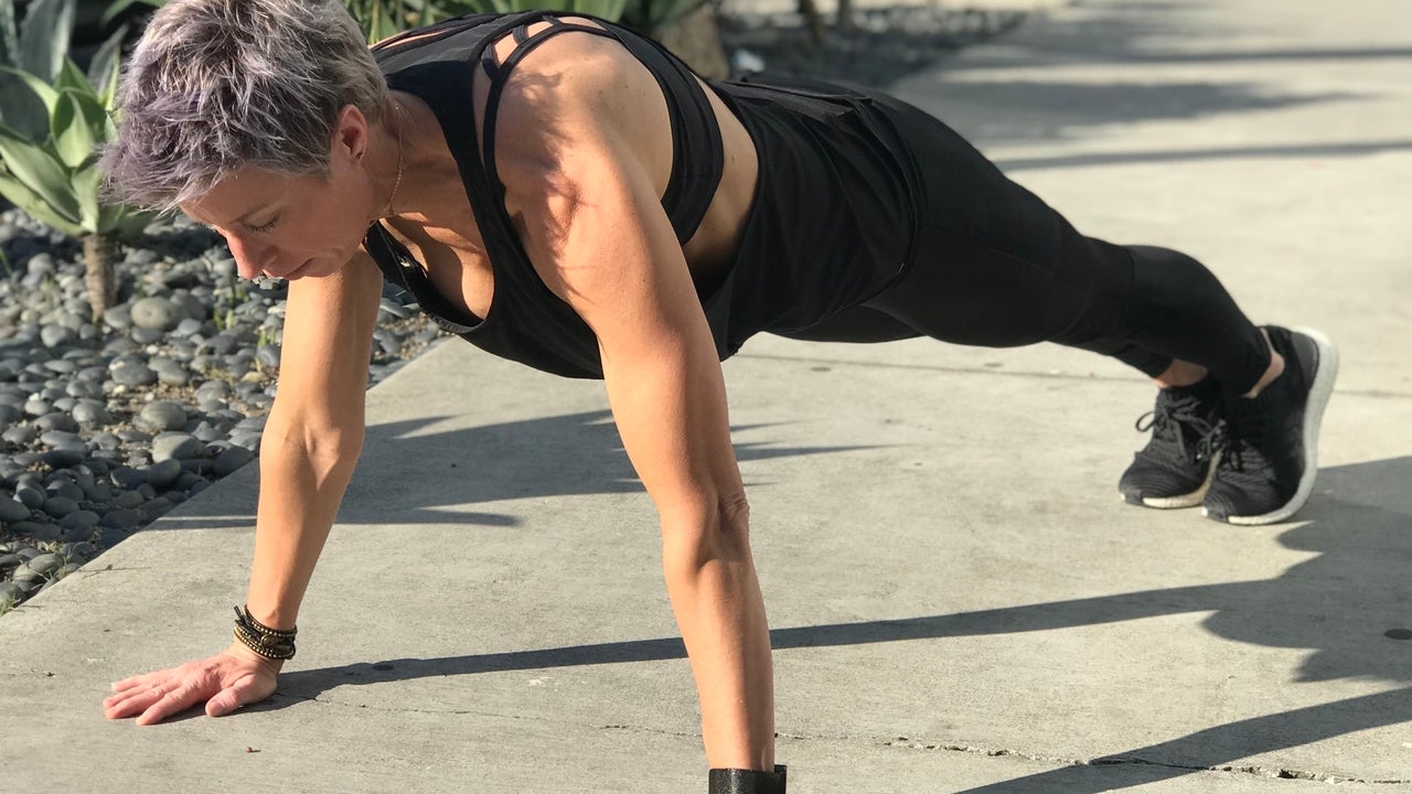 Celebrity Trainer Erin Oprea Shares Her Tips For Easy Push-Ups