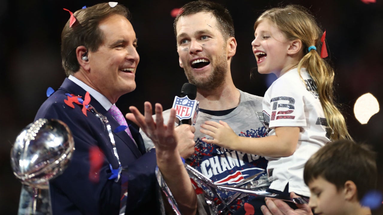 Tom Brady's 3 Kids Were By His Side During Special Patriots Ceremony - E!  Online