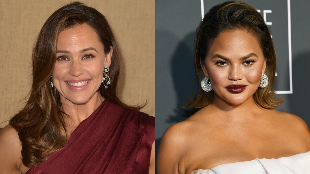 Chrissy Teigen, Jennifer Garner