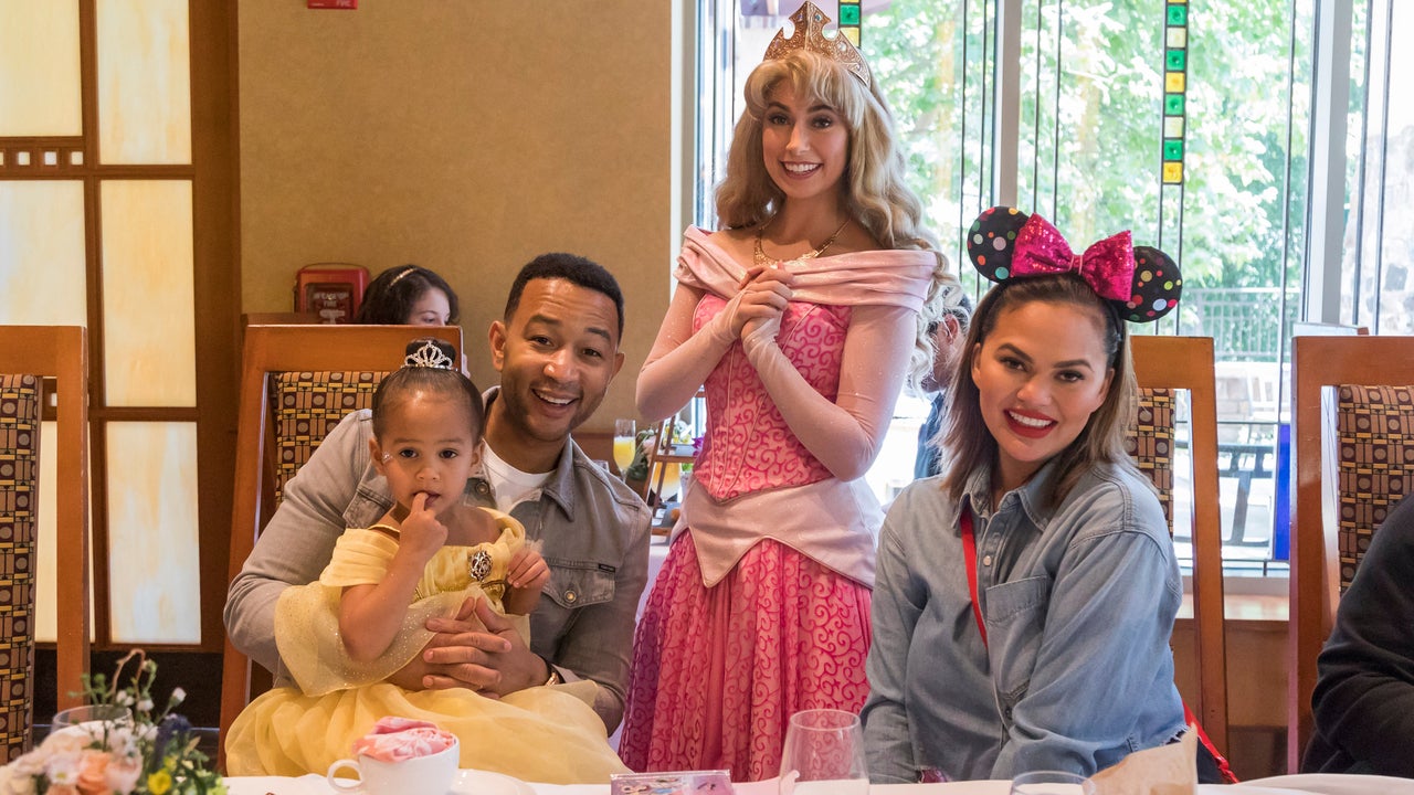 John Legend Chrissy Teigen Disneyland