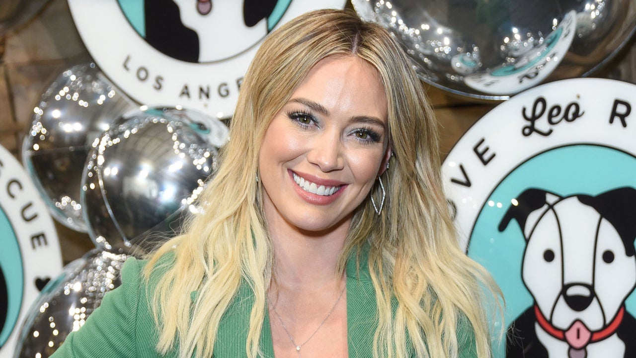 hilary duff at dog event