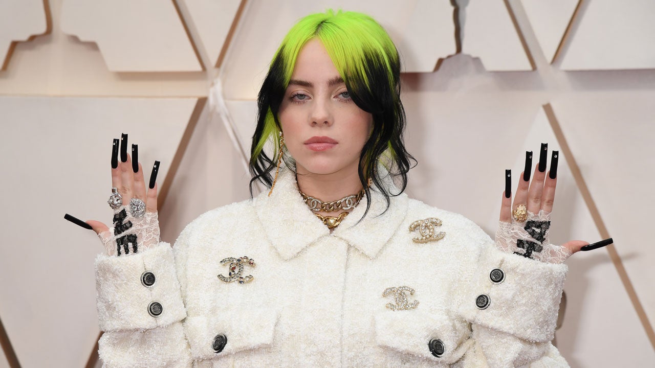 Billie eilish 2025 removes her shirt