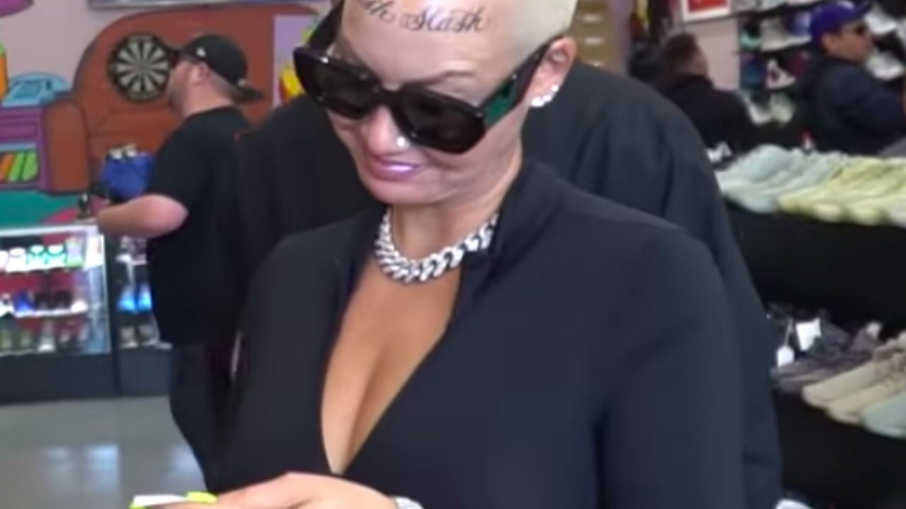 Amber Rose claims Kobe's incident inspired her to get a face tattoo -  DefenderNetwork.com