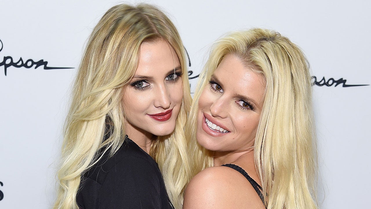 Ashlee Simpson and Jessica Simpson