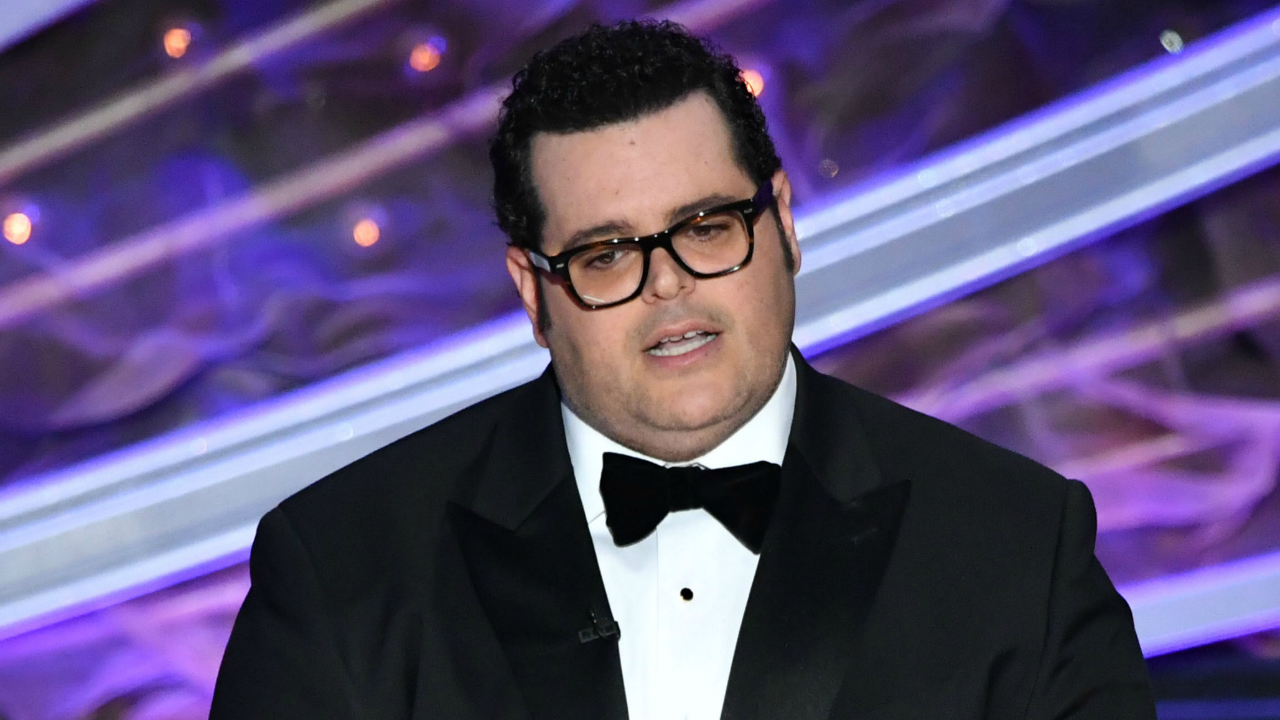 Josh Gad