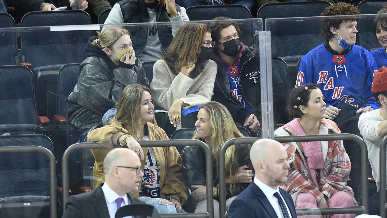 Zendaya and Tom Holland wear matching jerseys to hockey game