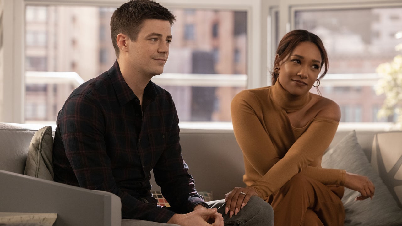 This show is a joke”: Grant Gustin's Final Run in 'The Flash' Gets  Criticized After Actor Reveals Original Plans For Barry Allen's Send-Off -  FandomWire