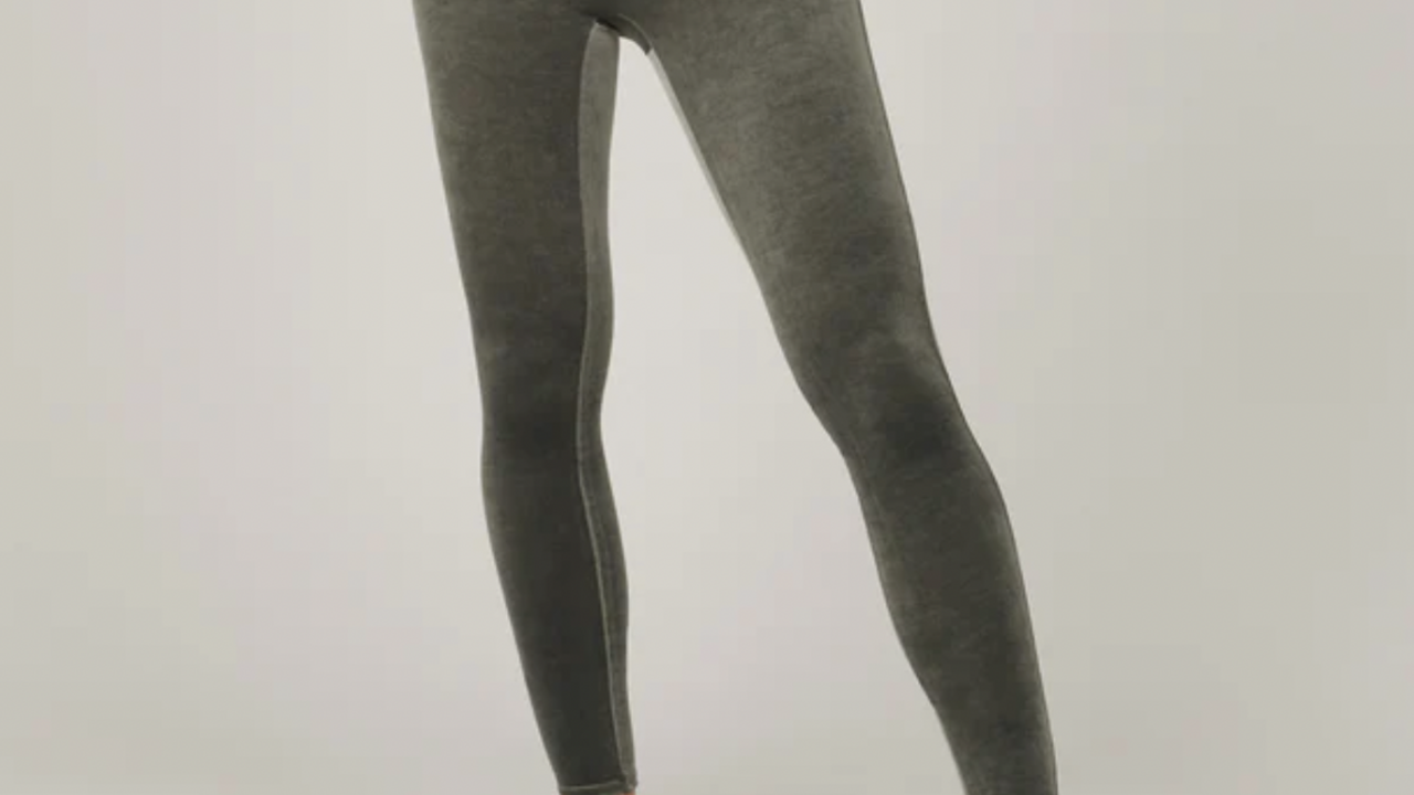 Spanx Gray Ready To Wow Velvet Leggings - Silver Chrome~ XL