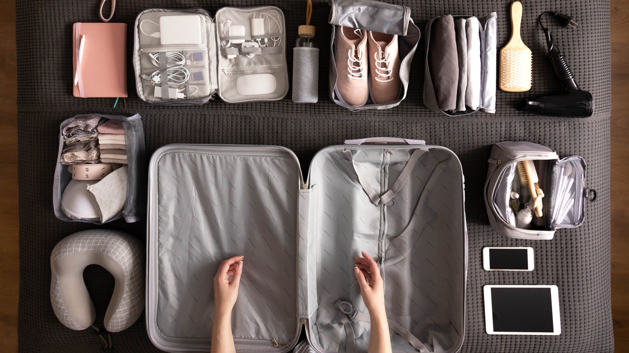 The best early Black Friday luggage deals for your holiday travel - CBS News