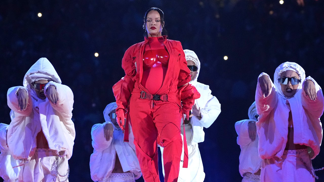 Rihanna's Super Bowl halftime show recap: Pregnant star shines during solo  performance - without Jay Z