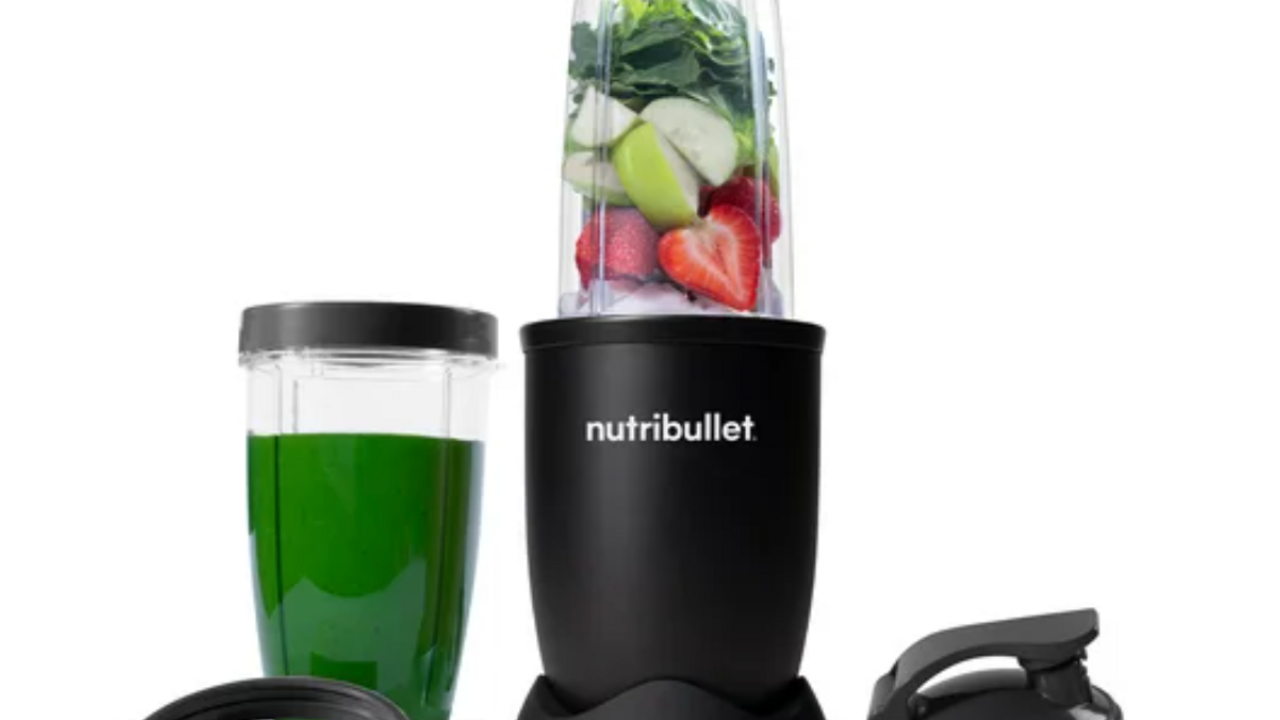 In a hurry? Let's make it simple with Nutribullet Go. It's portable, easy  to clean, and makes the best morning smoothies. Shop for yours now at the  link in our bio! #nutribullet #