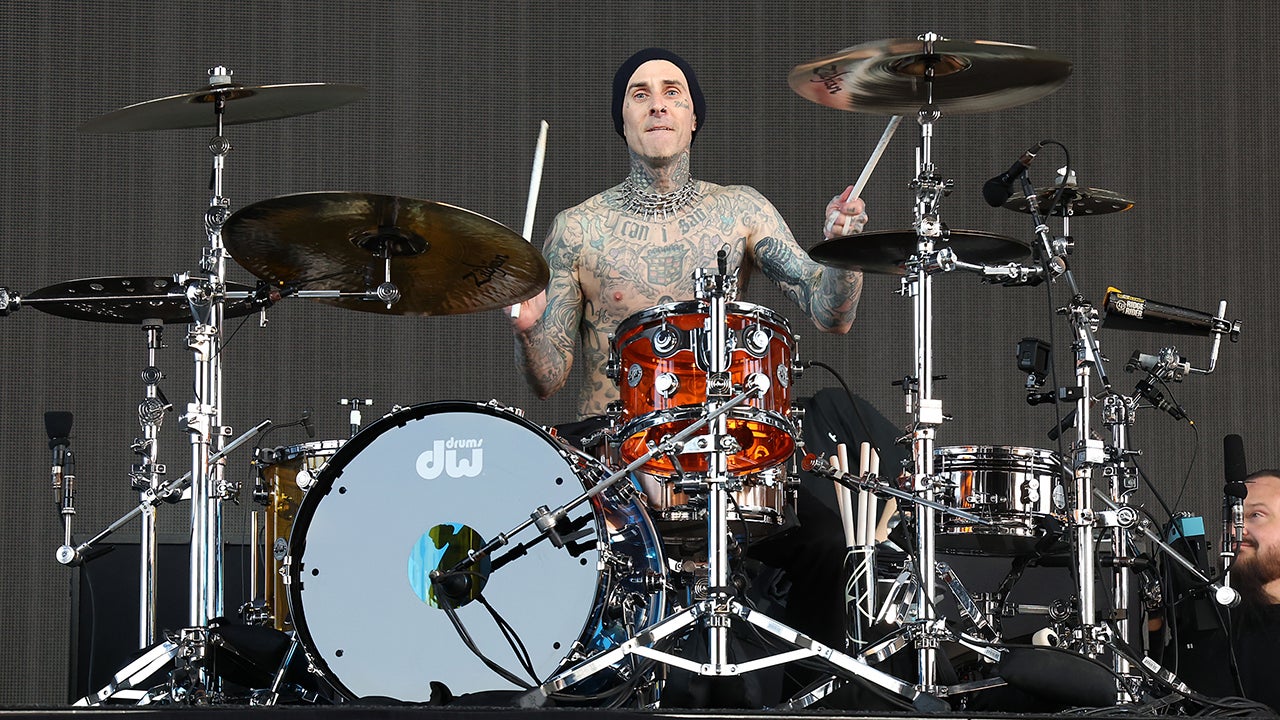 Travis Barker Rushes Home for 'Urgent Family Matter' as Blink-182 ...