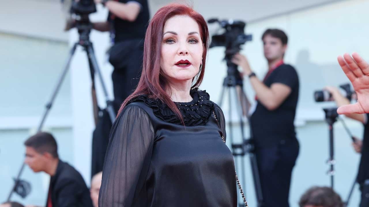 Priscilla Presley Tears Up While Reflecting on Marriage to Elvis, Their Age Gap and Sex Life Entertainment Tonight