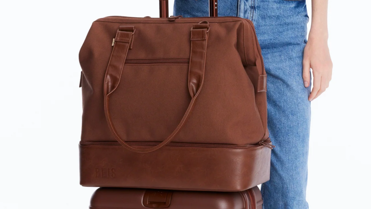 BÉIS 'The Mini Weekender' in Maple - Small Brown Overnight & Weekend Bag