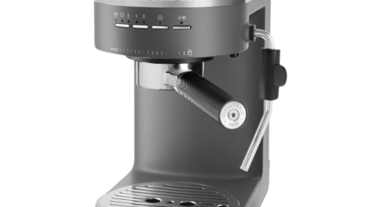 The Best Espresso Machines 2023: Brevile, De'Longhi, Nespresso