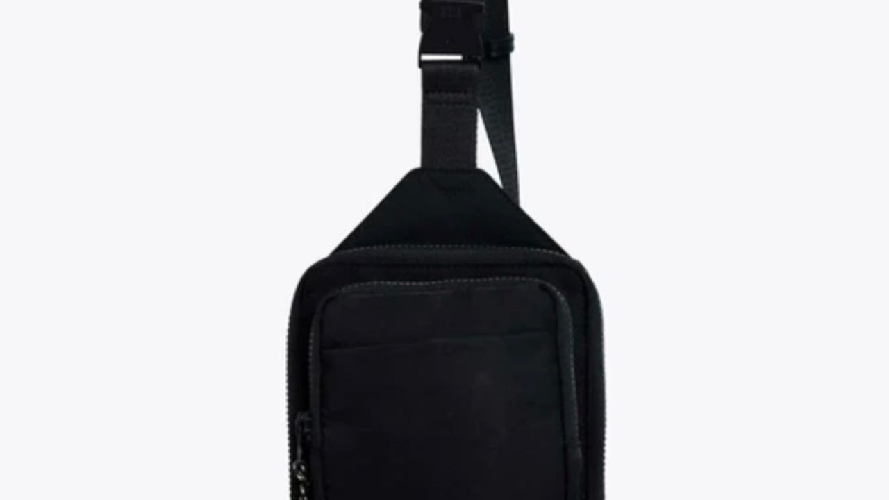 The Sport Sling in Black