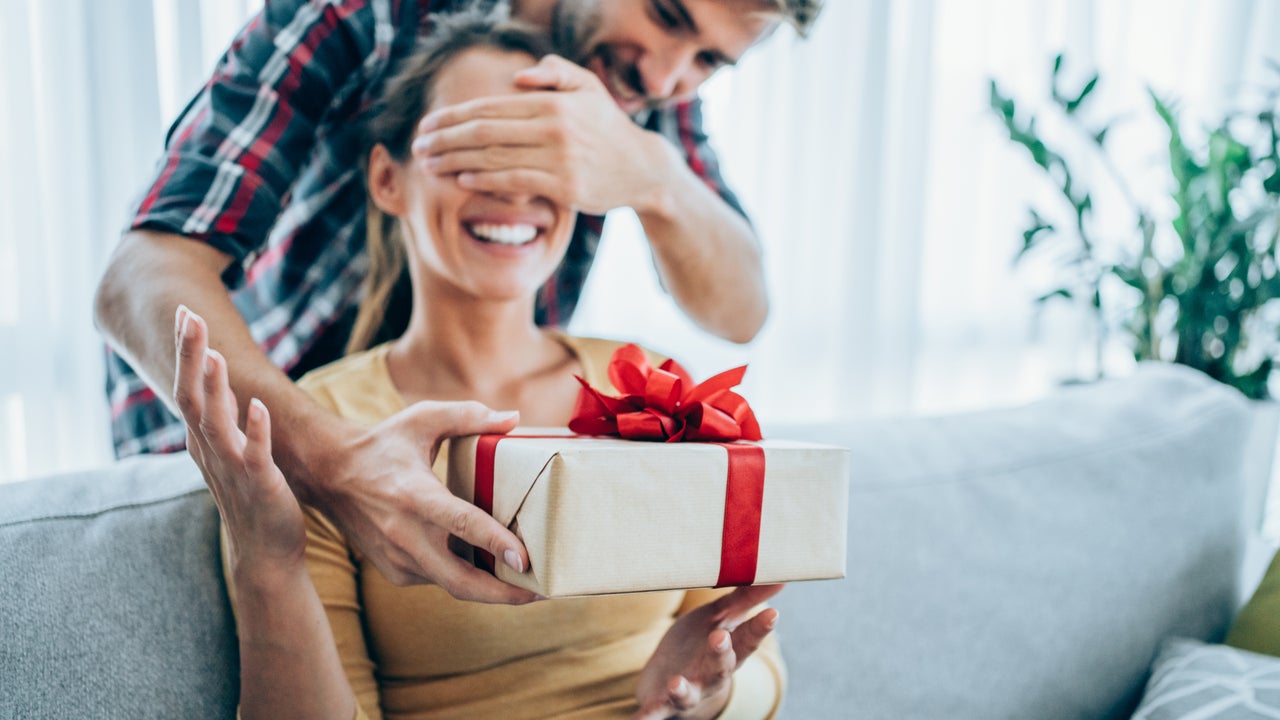 The Best Gifts for Your Girlfriend: Shop Gift Ideas That Are Sure to Delight This Holiday