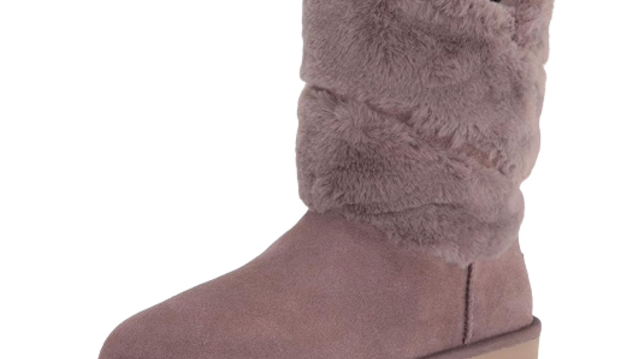 17 Top Holiday Gifts from Ugg, Coach, Nike, and More — Up to 40% Off