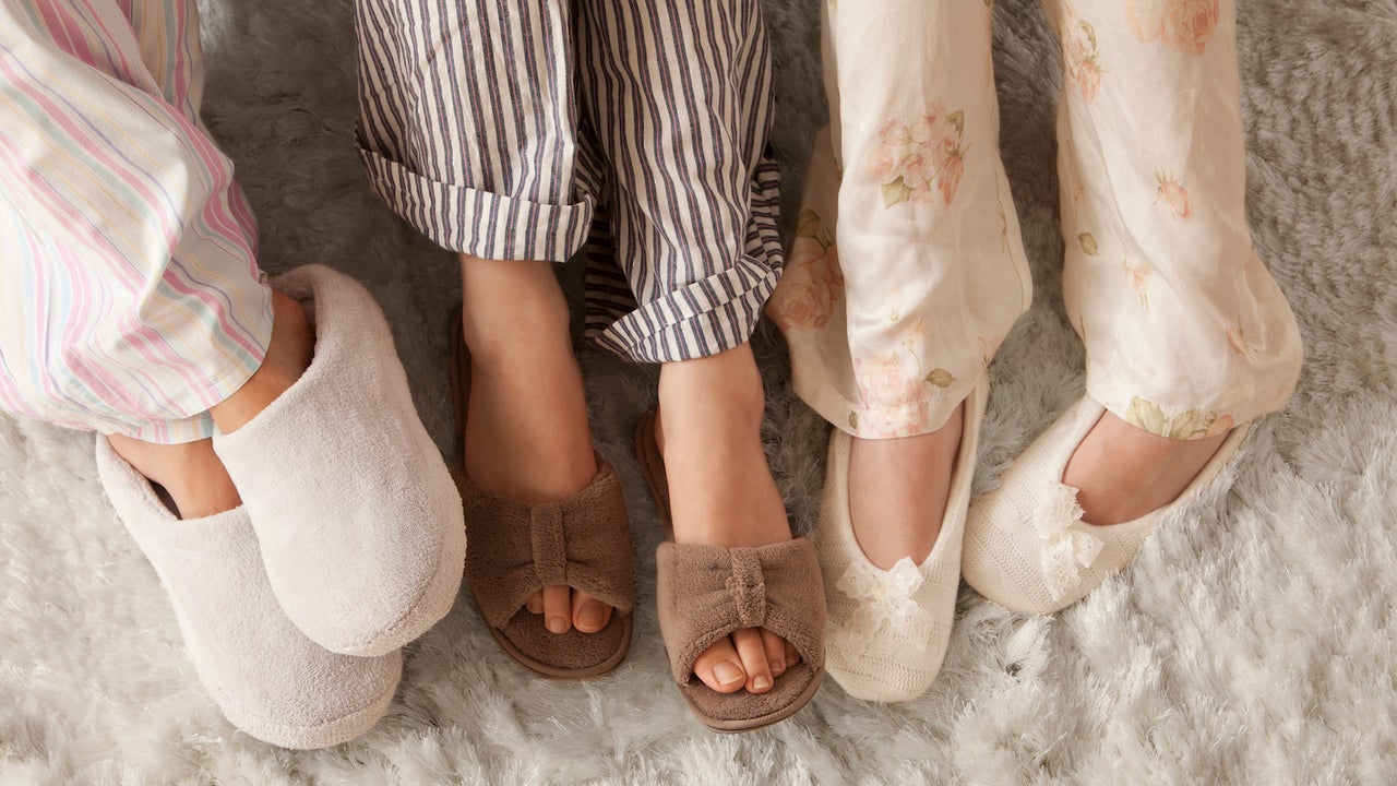 Ballet type house online slippers